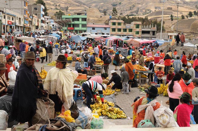 equateur-en-famille-marche