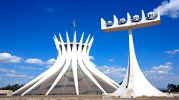 Sur les traces de Niemeyer