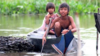 Sur les eaux du Tonle Sap