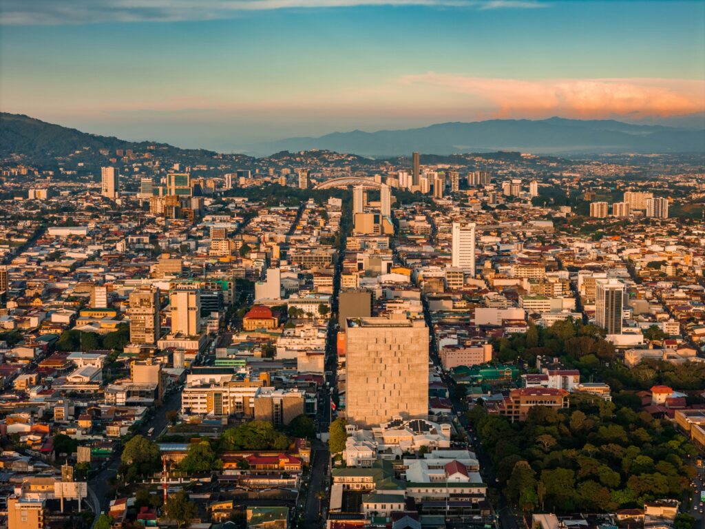 cesar-badilla-miranda-lcdcYymRrVo-unsplash