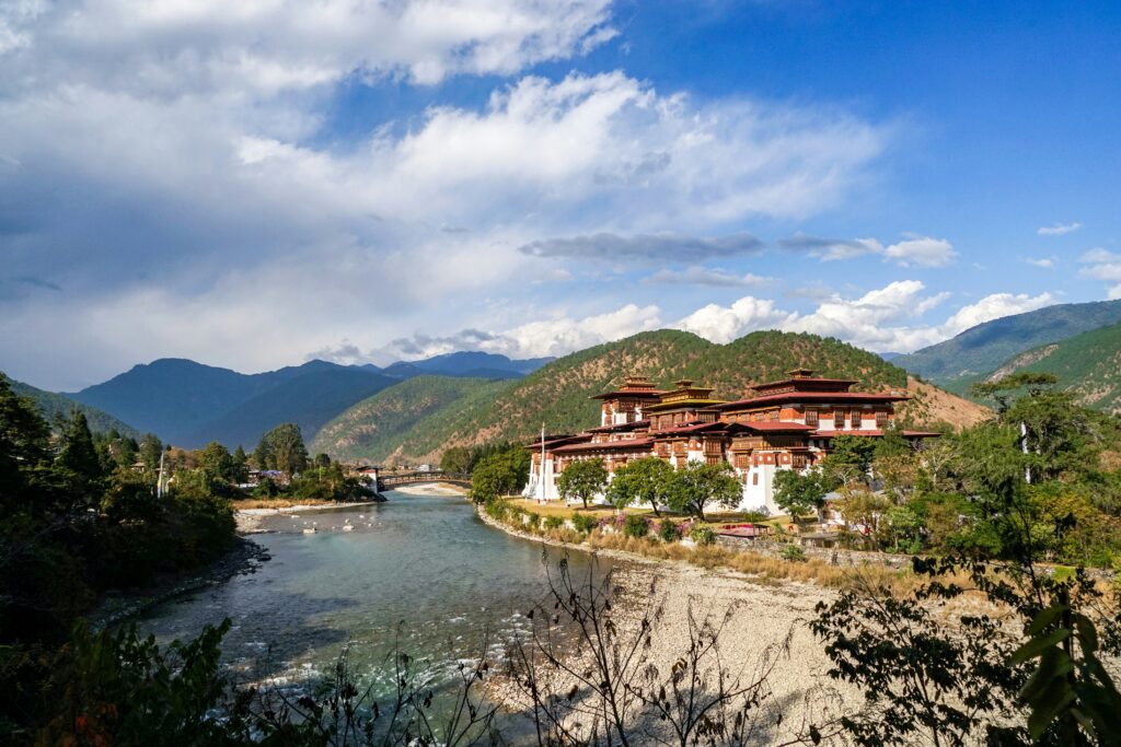 pema-gyamtsho-EG9Xtwx1NJM-unsplash