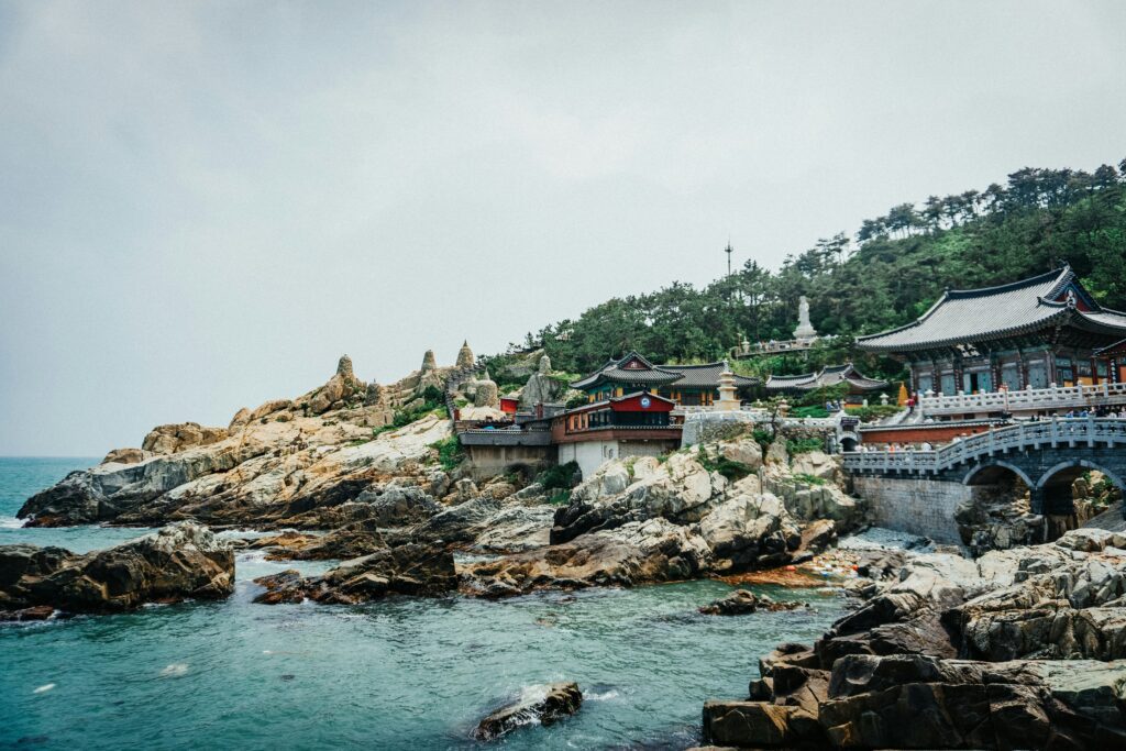 thomas-roger-lux-xRAEPmP9M8s-unsplash