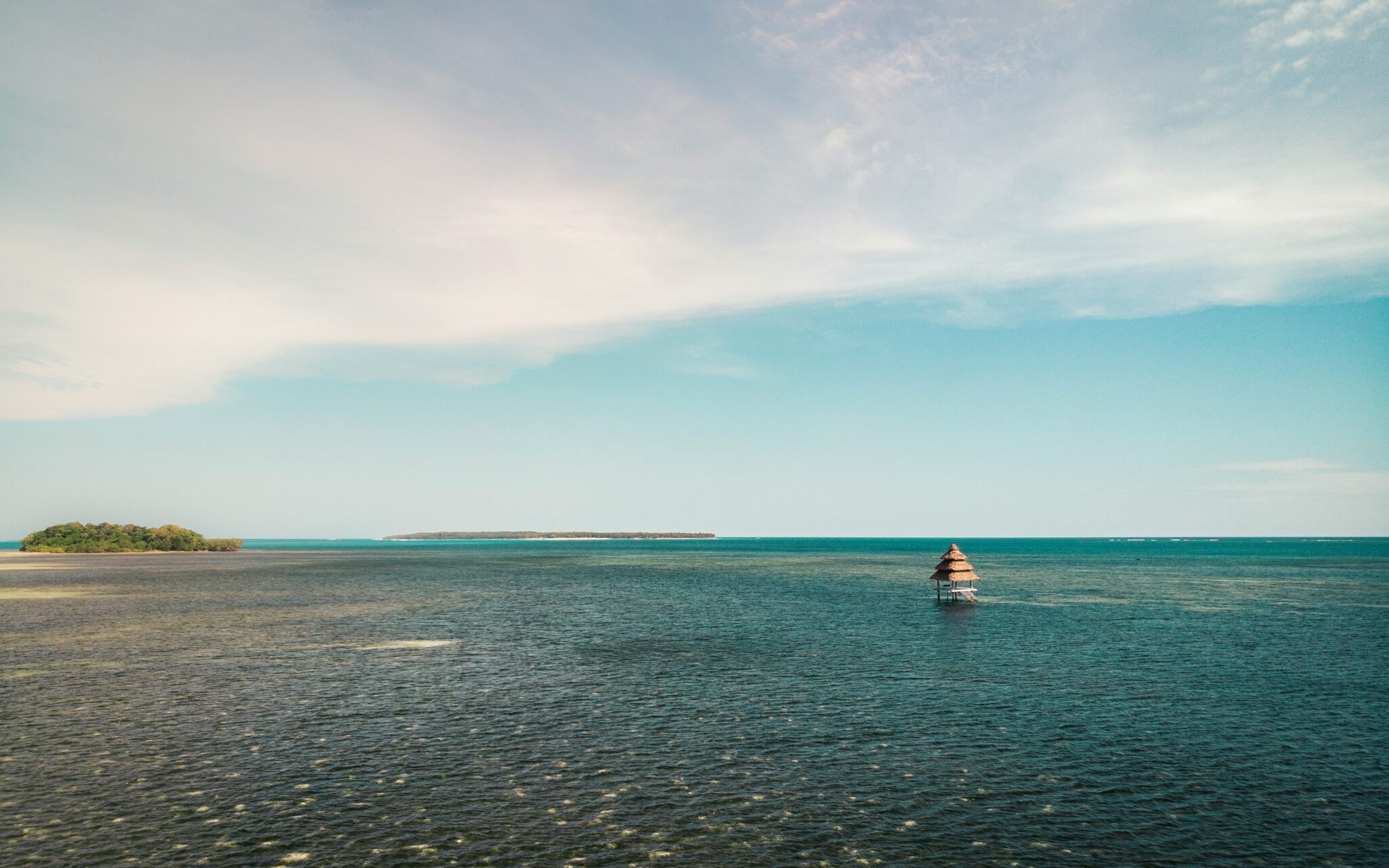 Vue sur l'océan de l'île de Siargao aux Philippines.