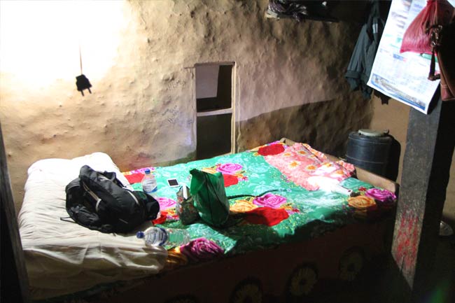 Lit dans une maison Magar