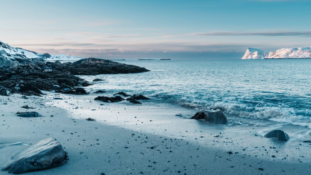 Mer et plage en Norvège.